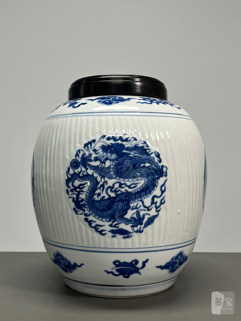 清康熙  青花龙凤纹瓜棱罐（带木盖） - 图3